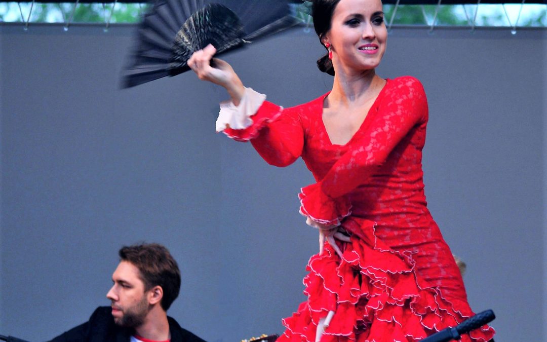 Репортажная фотосъемка с концерта танцоров и певцов фламенко